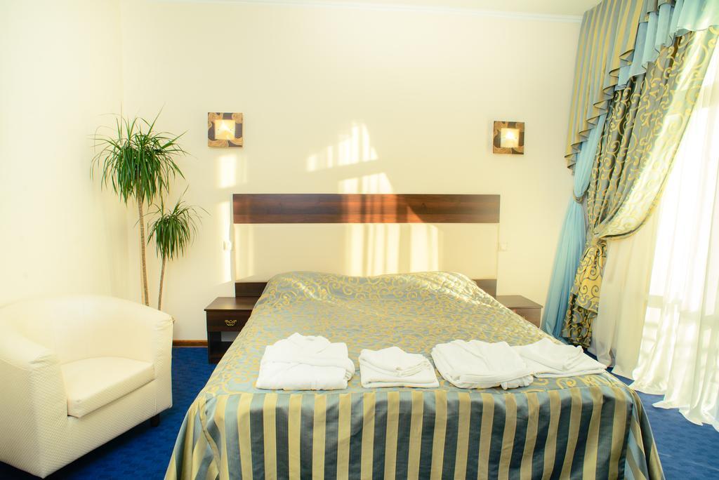 Petrovskyi Brovar Brovary Room photo