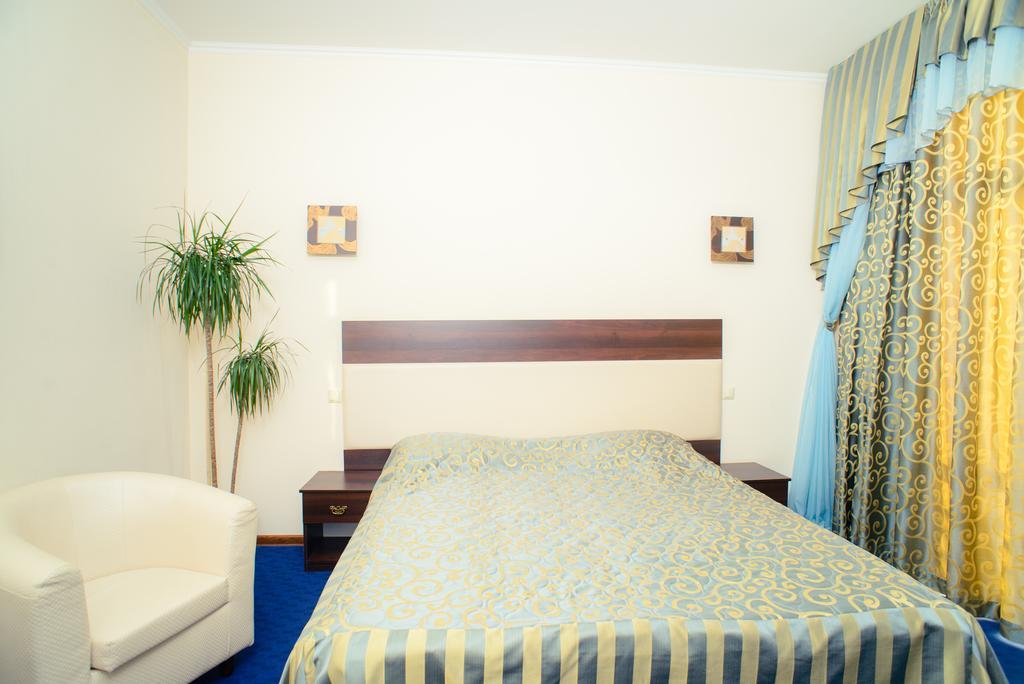 Petrovskyi Brovar Brovary Room photo