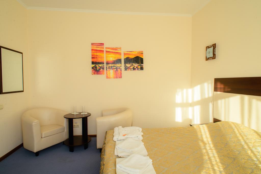Petrovskyi Brovar Brovary Room photo