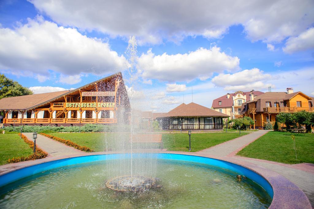 Petrovskyi Brovar Brovary Exterior photo